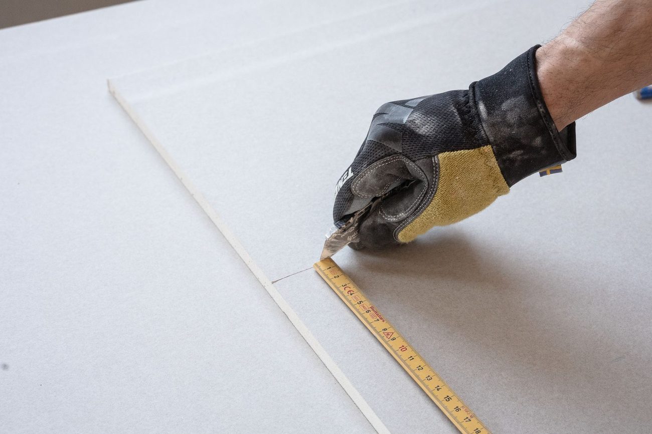 Insulating the back bedroom wall over half-term