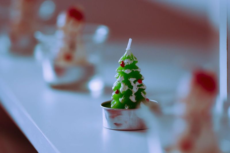 Our last Christmas in the rented flat (and a moving budget over mince pies)
